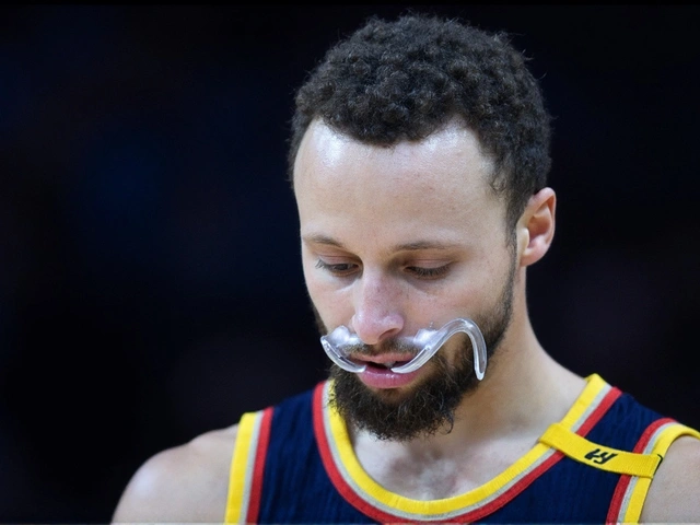 Stephen Curry sofre lesão na coxa e desfalca Golden State Warriors por pelo menos uma semana