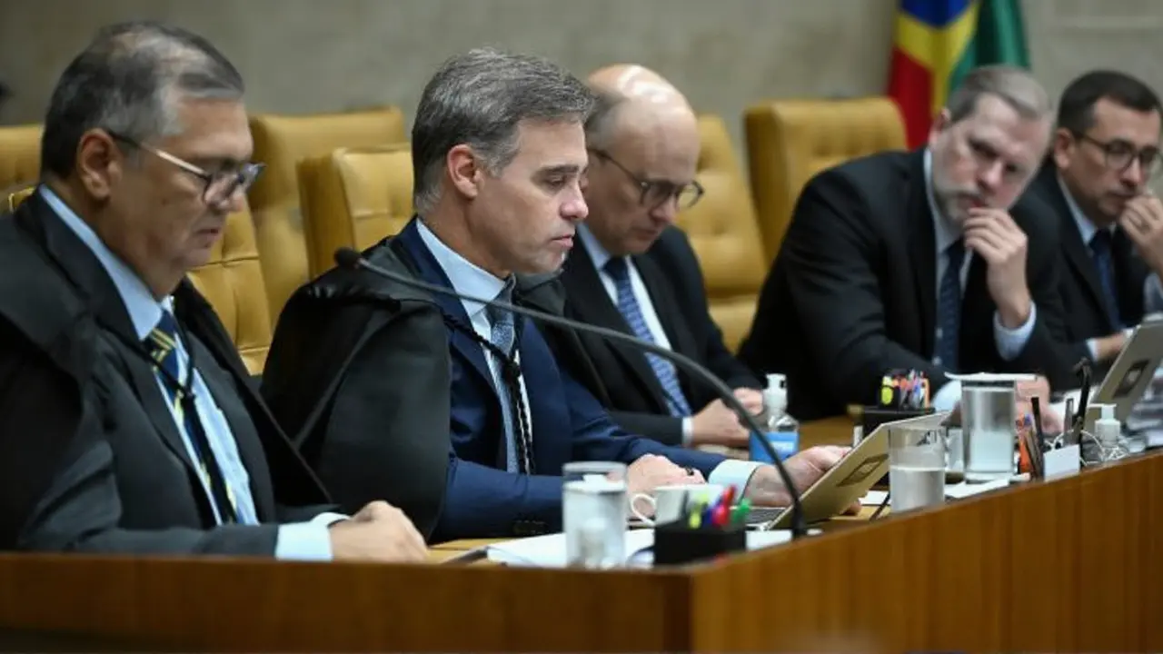 Desconfiança em STF atinge 60% em pesquisa histórica, diz AtlasIntel